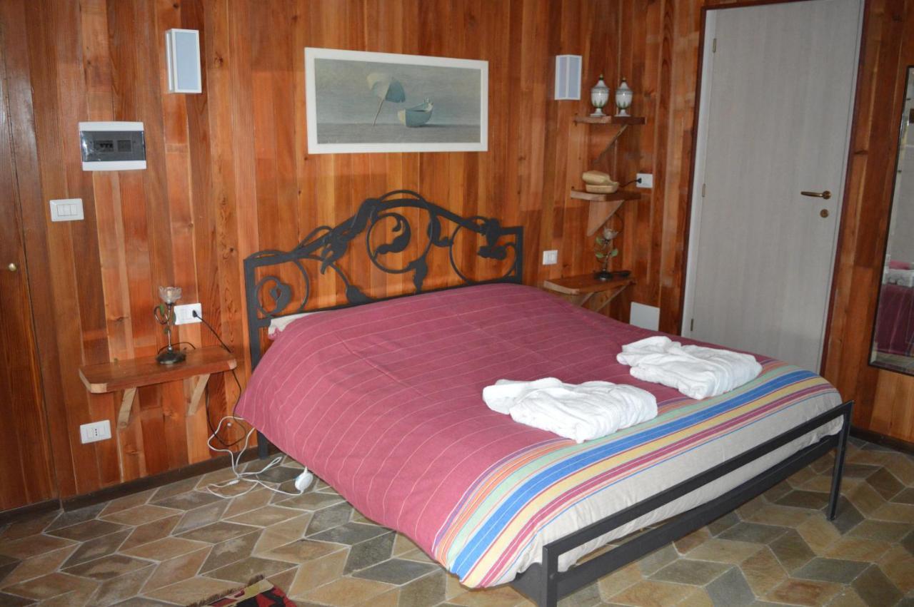 Bed and Breakfast L'Uovo E La Faina Busca Exteriér fotografie